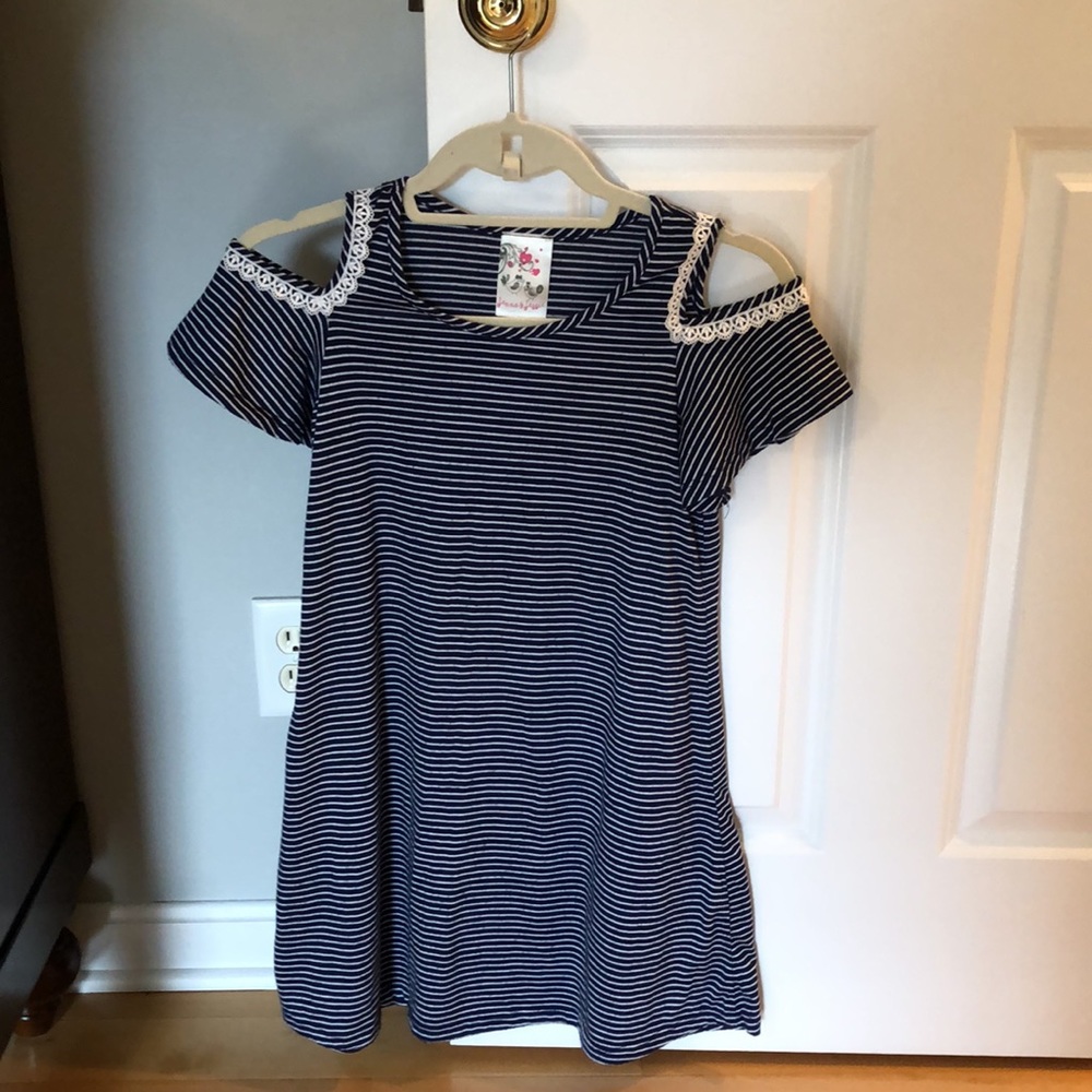Jenna & Jessie cold shoulder dress size 12